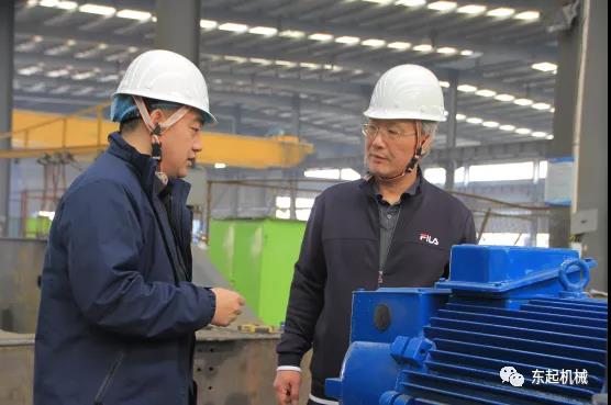 河南工業(yè)大學機電工程學院院長、碩士研究生導師惠延波教授等一行蒞臨東起集團參觀考察